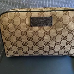 **Never Worn-GUCCI Belt Bag**
